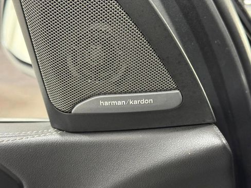 Used 2023 BMW X7 xDrive40i w/ Executive Package image 23