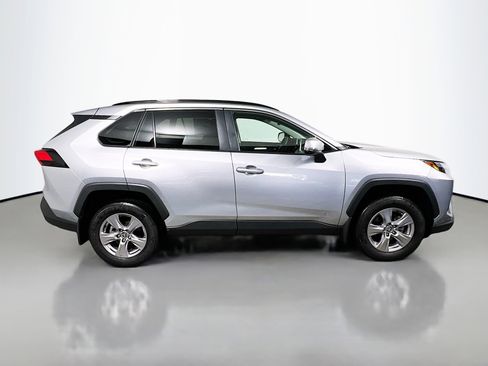 Used 2025 Toyota RAV4 XLE image 3