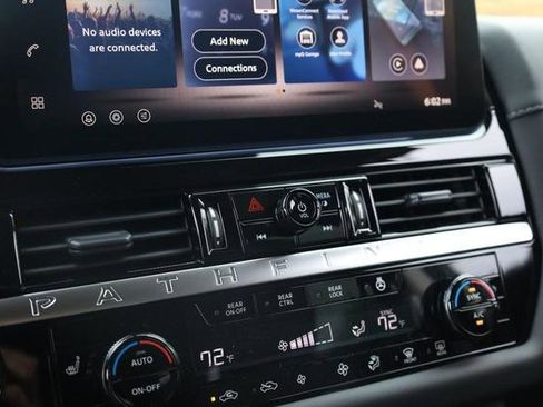 New 2026 Nissan Pathfinder SL AWD/4WD image 13