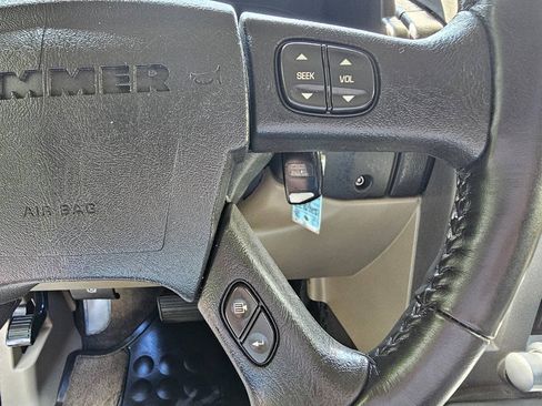 Used 2003 HUMMER H2 w/ Preferred Equipment Group AWD/4WD image 16