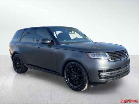 Used 2024 Land Rover Range Rover SE AWD/4WD image 8