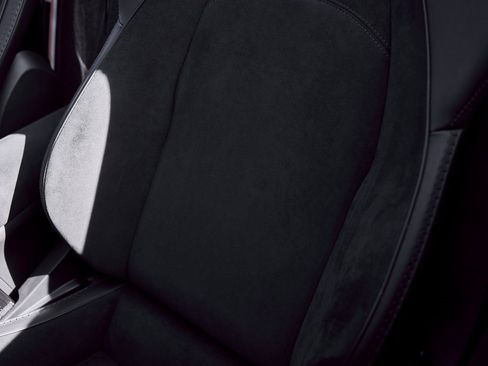 Used 2025 McLaren Artura Spider image 45