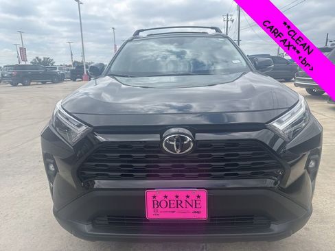 Used 2025 Toyota RAV4 XLE Premium image 5