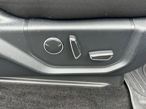 Used 2018 Ford F150 XLT w/ Equipment Group 302A Luxury AWD/4WD image 53