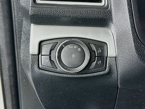 Used 2016 Ford Explorer XLT w/ Equipment Group 201A AWD/4WD image 16