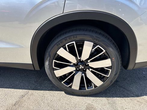 New 2025 Mitsubishi Outlander SE image 8