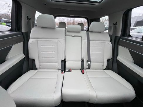 Used 2024 Hyundai Santa Fe Limited image 16