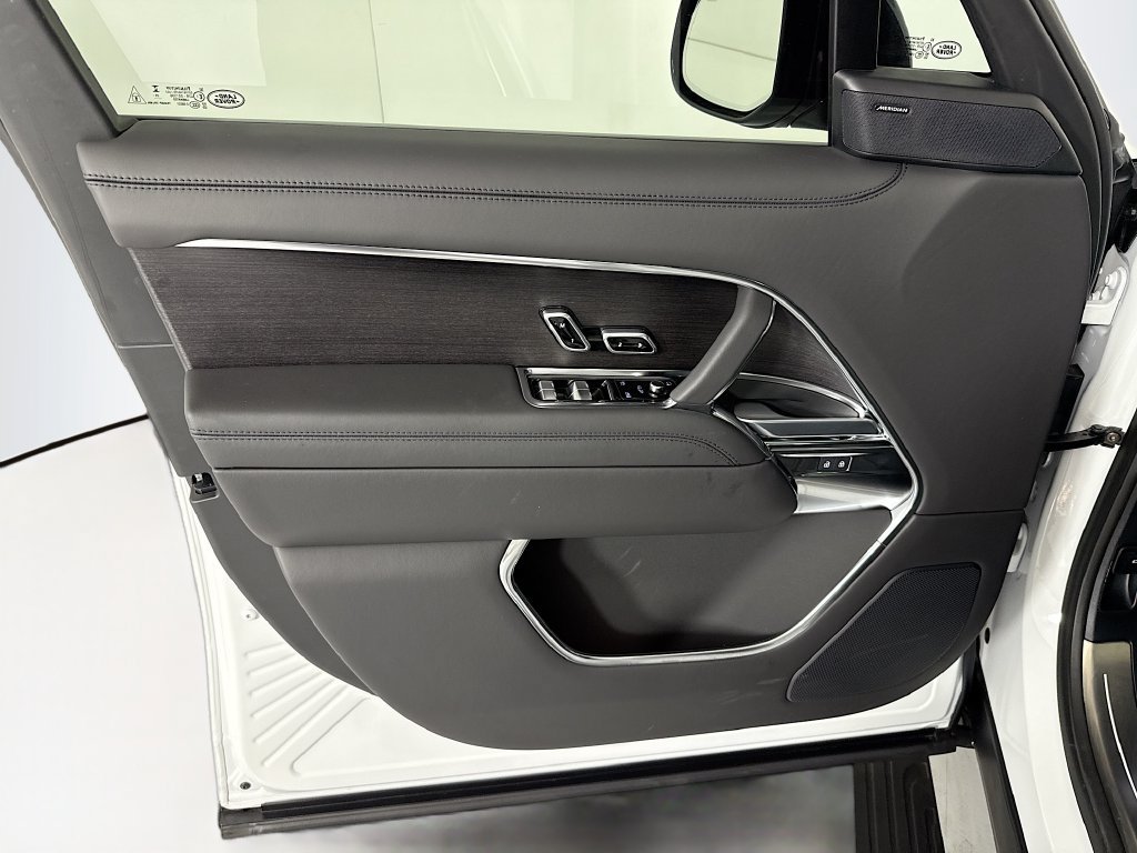 New 2026 Land Rover Range Rover SE AWD/4WD image 24