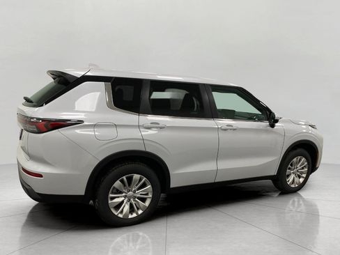 New 2026 Mitsubishi Outlander ES AWD/4WD image 34