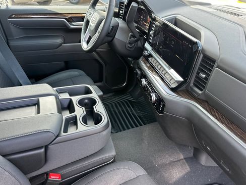 Used 2026 GMC Sierra 1500 Elevation image 13