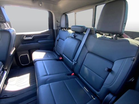 Used 2023 GMC Sierra 1500 SLT w/ SLT Premium Plus Package AWD/4WD image 21