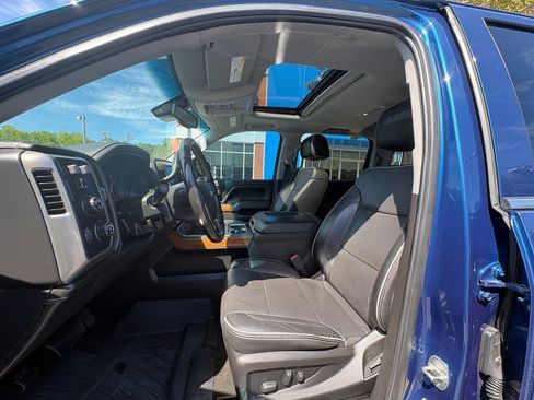 Used 2018 Chevrolet Silverado 1500 High Country AWD/4WD image 11