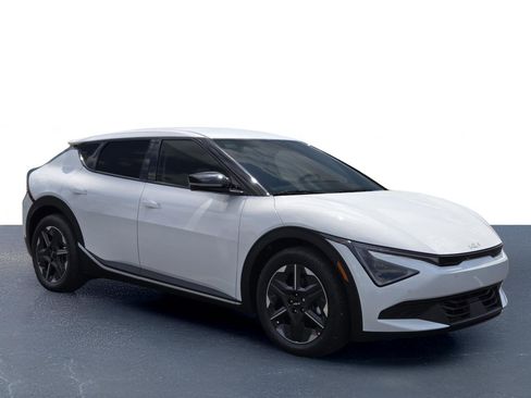 New 2025 Kia EV6 Light image 5