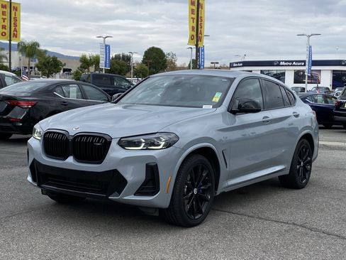 Used 2023 BMW X4 M40i w/ Premium Package image 7