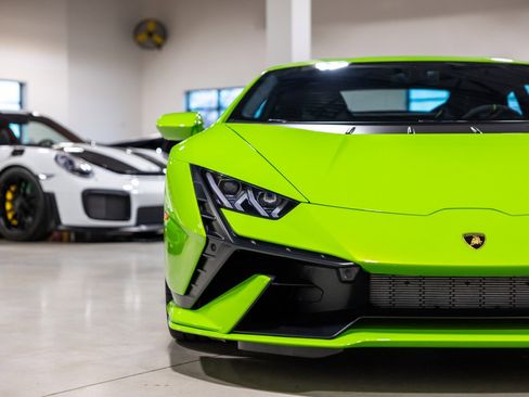 Used 2024 Lamborghini Huracan Tecnica image 24
