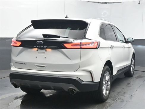 Used 2021 Ford Edge Titanium image 7