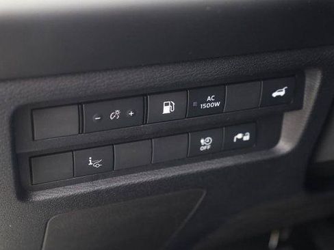 New 2026 Nissan Rogue Platinum AWD/4WD image 13
