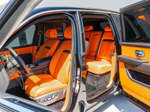 Used 2025 Rolls-Royce Cullinan image 10