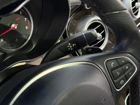 Used 2018 Mercedes-Benz GLC 300 w/ Premium Package image 26