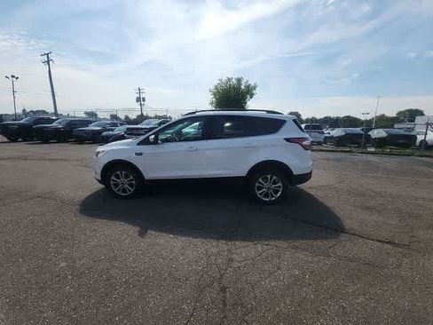 Used 2018 Ford Escape SE w/ SE Sync 3 Package AWD/4WD image 20