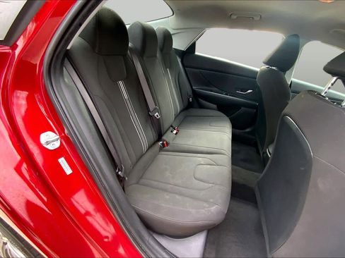 Used 2023 Hyundai Elantra SEL w/ Convenience Package FWD image 20