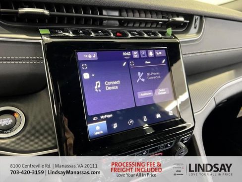New 2025 Jeep Grand Cherokee Altitude AWD/4WD image 44