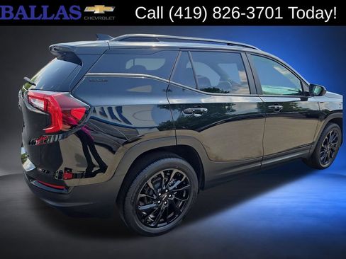 Certified 2023 GMC Terrain SLE w/ Driver Convenience Package AWD/4WD image 5