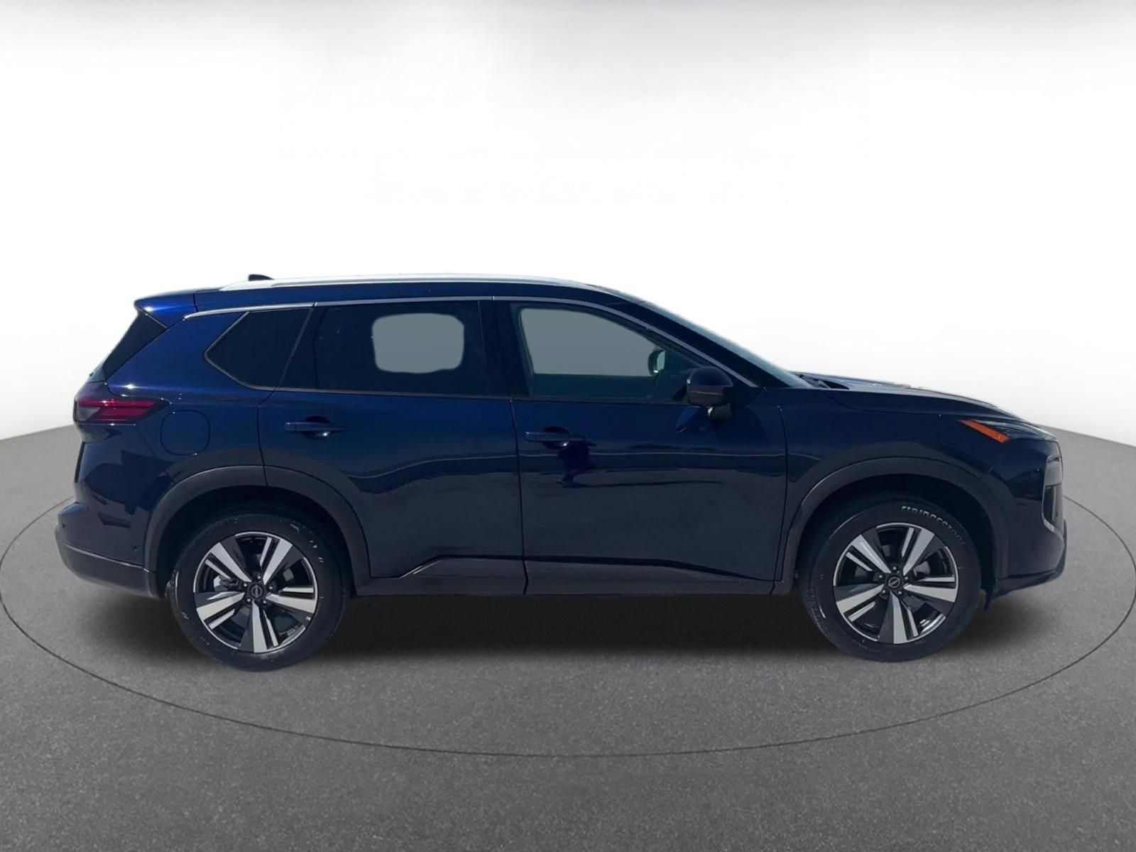 Used 2026 Nissan Rogue SL FWD image 15