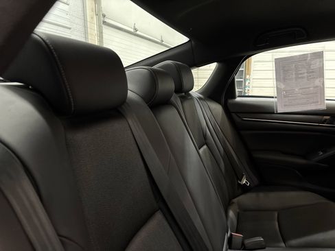 Used 2018 Honda Accord Sport image 32