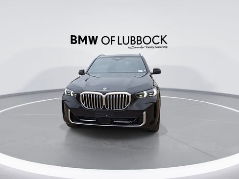 Certified 2025 BMW X5 sDrive40i w/ Premium Package RWD image 3