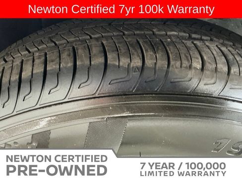 Used 2025 Nissan Versa S w/ Trunk Package FWD image 38