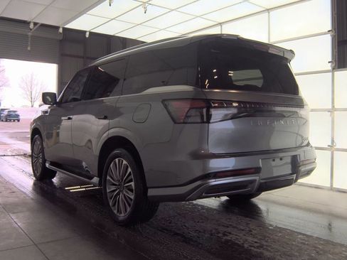 Certified 2025 INFINITI QX80 Sensory image 3