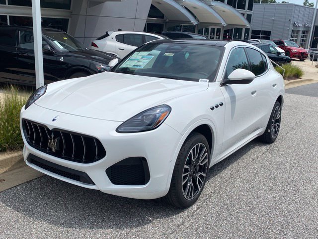 Used 2025 Maserati Grecale GT AWD/4WD image 2