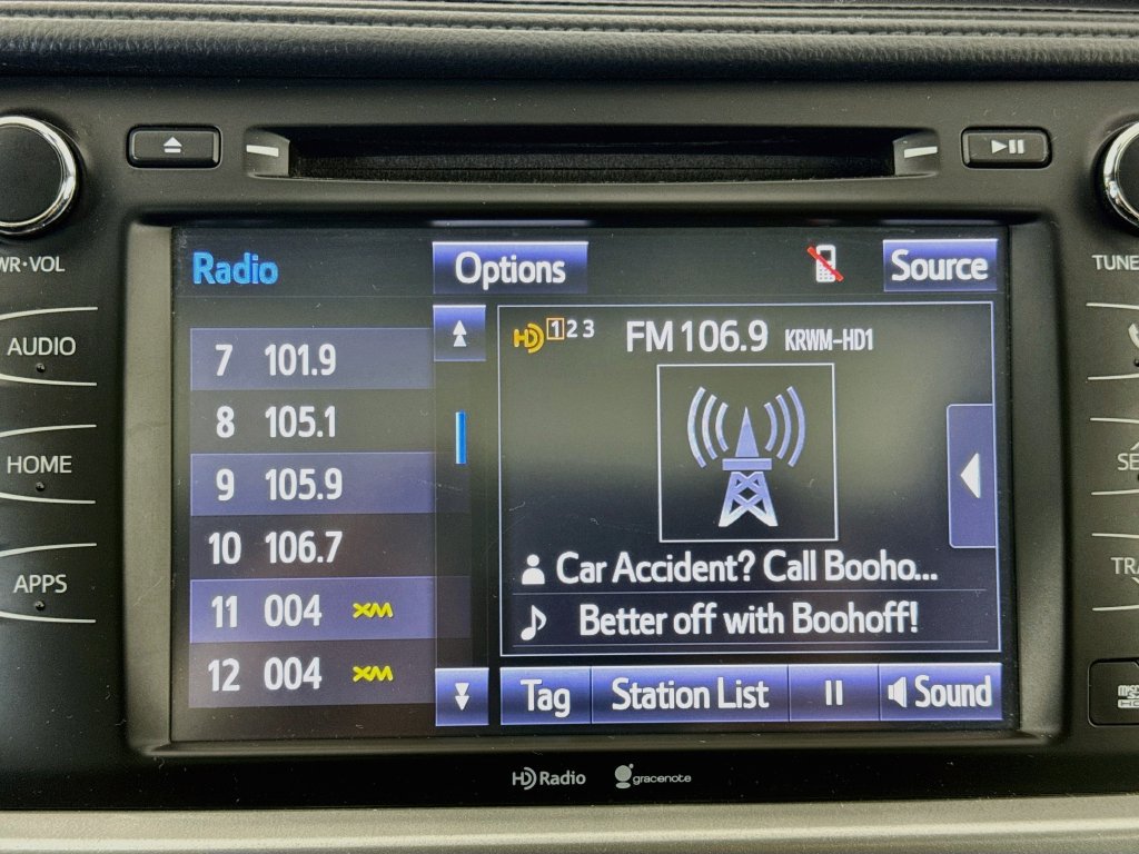 Used 2015 Toyota Highlander XLE AWD/4WD image 16