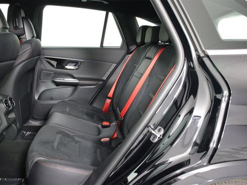 Used 2025 Mercedes-Benz GLC 43 AMG GLC 43 AMG image 32