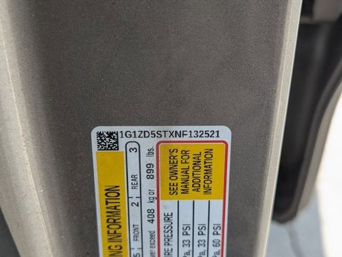 Used 2022 Chevrolet Malibu LT image 34