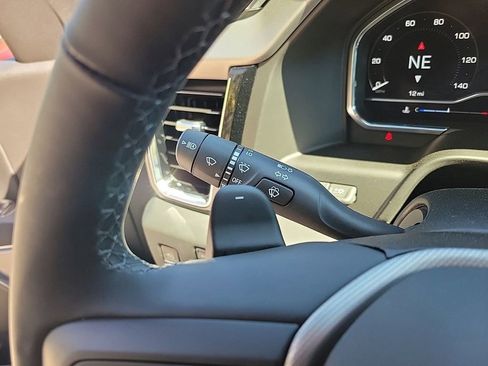 Used 2025 GMC Sierra 1500 Denali AWD/4WD image 19