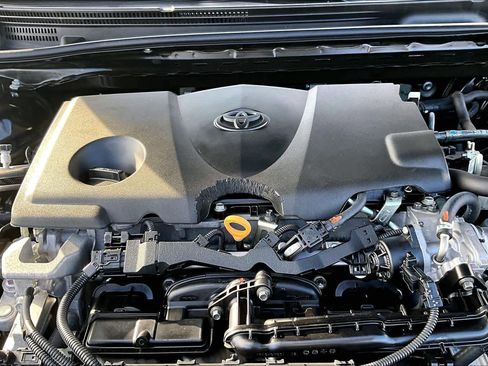 Used 2022 Toyota Camry XSE image 31