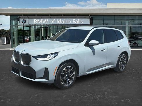 Used 2026 BMW X3 xDrive30i w/ Premium Package AWD/4WD image 3
