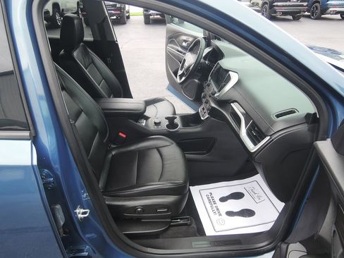 Used 2024 GMC Terrain SLT w/ Elevation Edition FWD image 35