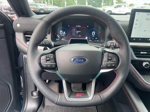 Used 2025 Ford Explorer ST RWD image 26