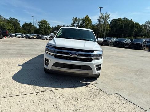 Used 2024 Ford Expedition Max Limited AWD/4WD image 8