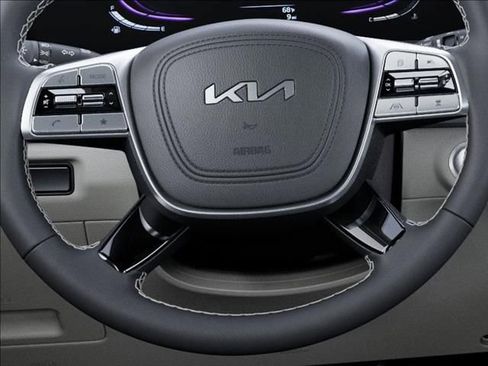 New 2025 Kia Telluride S image 22