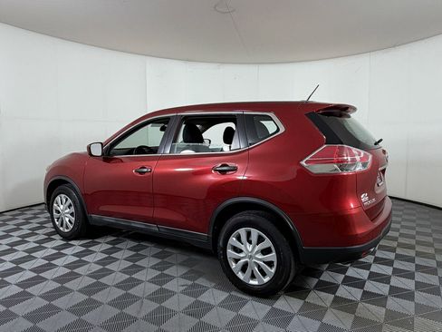 Used 2016 Nissan Rogue S image 3