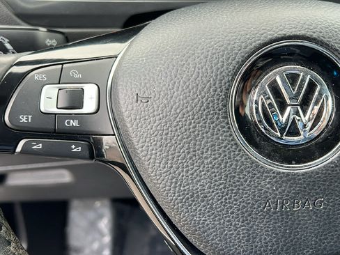 Used 2018 Volkswagen Tiguan S FWD image 19