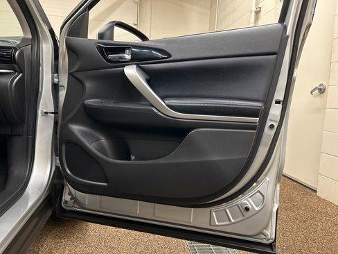 Used 2024 Mitsubishi Eclipse Cross SE image 16