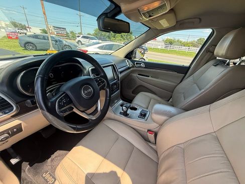 Used 2014 Jeep Grand Cherokee Limited w/ Mopar Chrome Edition Group AWD/4WD image 14
