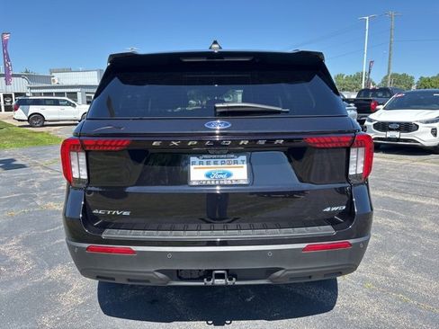 Certified 2025 Ford Explorer Active image 7