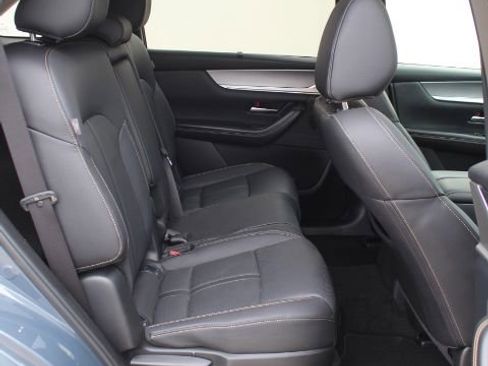 Used 2025 MAZDA CX-70 3.3 Turbo w/ Preferred Package image 13