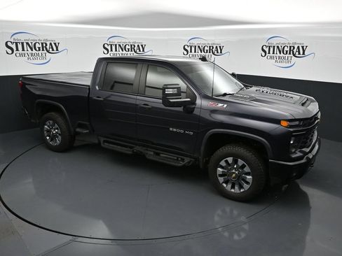 Used 2024 Chevrolet Silverado 2500 Custom w/ Custom Convenience Package AWD/4WD image 18